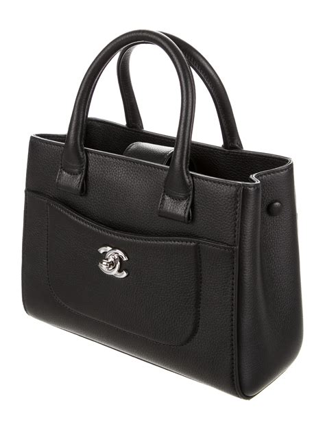 chanel petite shopping tote 2017|chanel executive shopper tote.